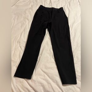 Aritzia Babaton Weekender Pant